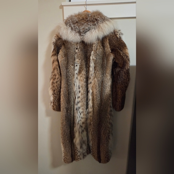 Vintage Lynx Fur Coat - Picture 2 of 12